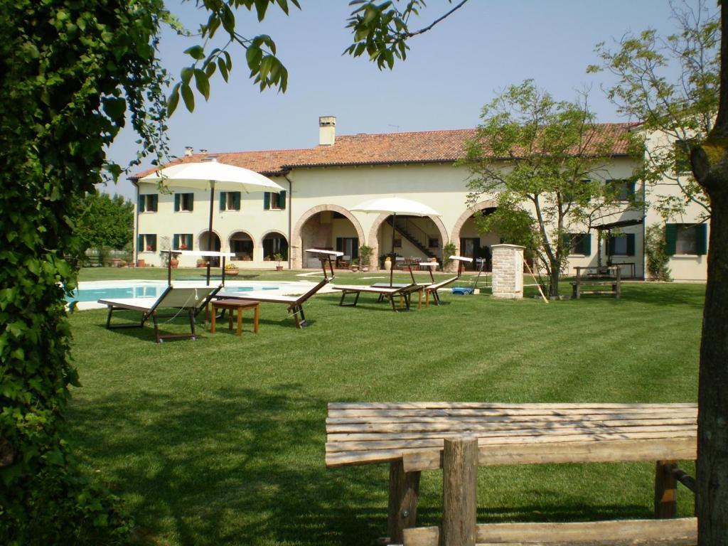 Il Rifugio Del Poeta Guest House San Biagio di Callalta Luaran gambar